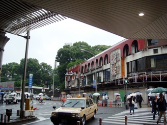 上野じゅらく2.JPG