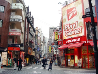 池袋懸垂幕ビル.JPG